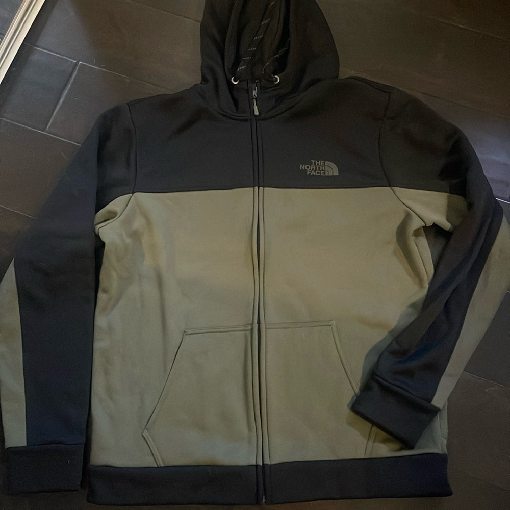 North Face Men’s Zip Up Hoodie like new